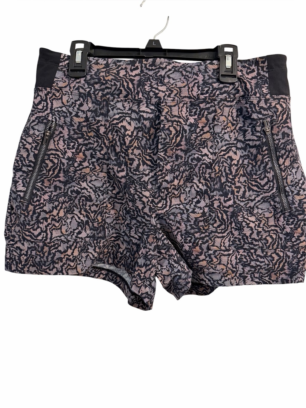 ATHLETA TREKKI SHORT SIZE 8
